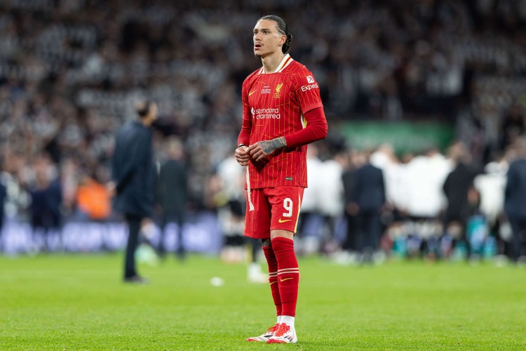 betvictor伟德官方网站-意天空：那不勒斯减少了与努涅斯的接触 将3400万欧签洛伦佐-卢卡