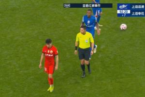 betvictor伟德官网-暴怒离场！李帅两黄变一红被罚下，他对主裁马宁非常不满