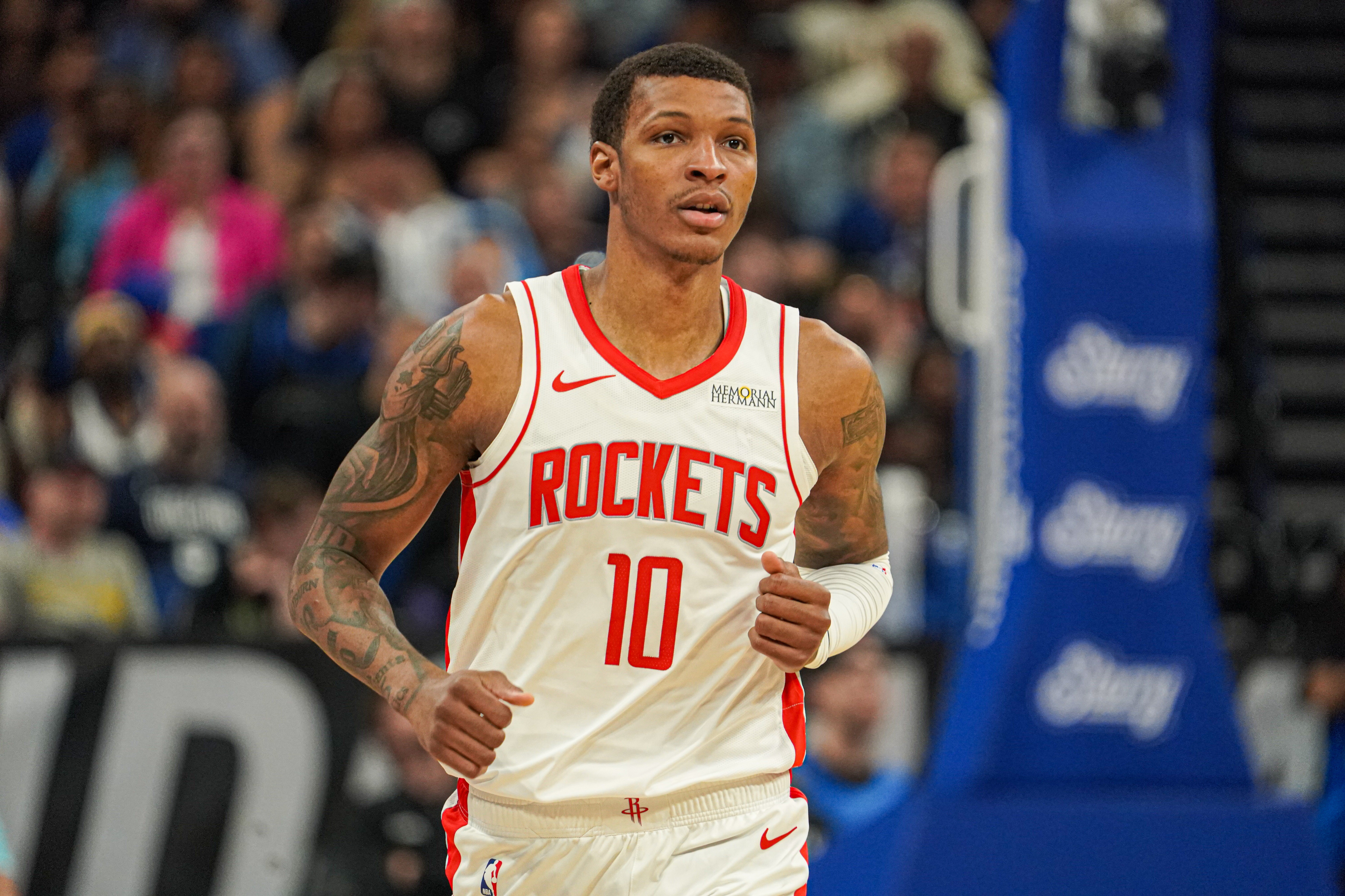 betvictor伟德-文胖：贾巴里不怕打中锋&amp;很有担当 火箭给5年1.22亿是有原因的