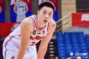 betvictor伟德-薛思佳：常规赛2次交锋均缺席的胡明轩成胜负手 他展现超级高水平